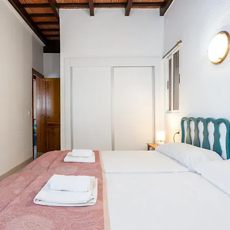 Vila 30 M From The Cambrils