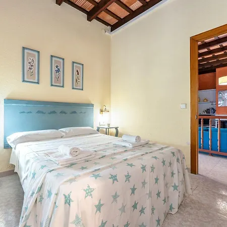 Vila 30 M From The Cambrils