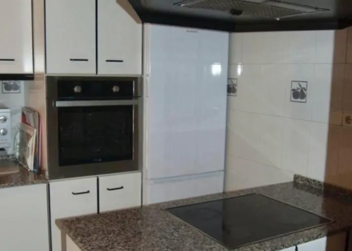 30 M From The Cambrils