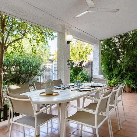 30 M From The Beach Villa *