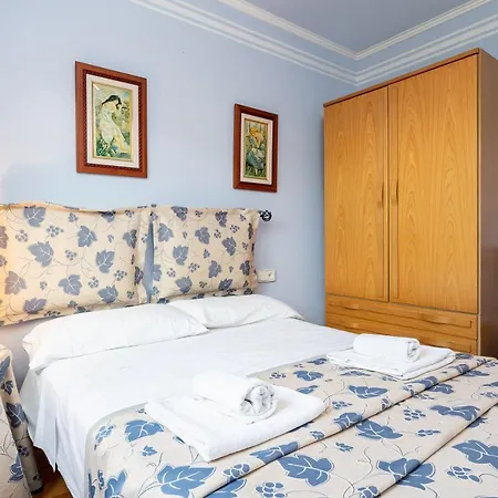 30 M From The Beach * Cambrils